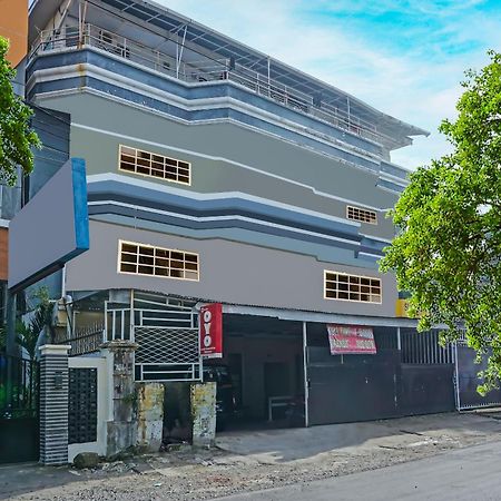 Oyo 1935 Hotel Diamond Inn Makasar Exteriér fotografie